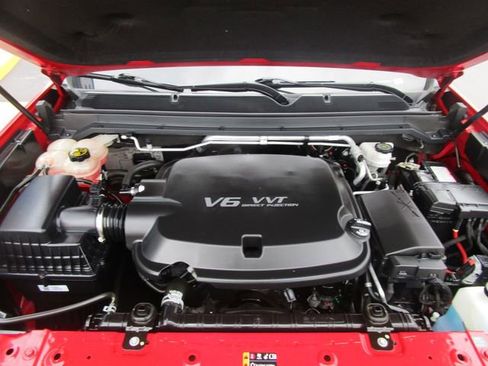 Used 2018 Chevrolet Colorado Z71 AWD/4WD image 9