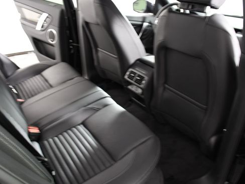 Used 2025 Land Rover Discovery Sport Dynamic SE image 23