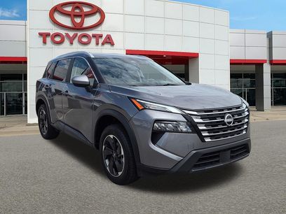 Used 2025 Nissan Rogue SV w/ SV Premium Package