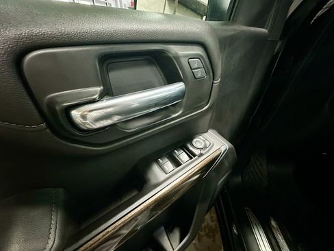 Used 2022 Chevrolet Silverado 1500 RST image 18