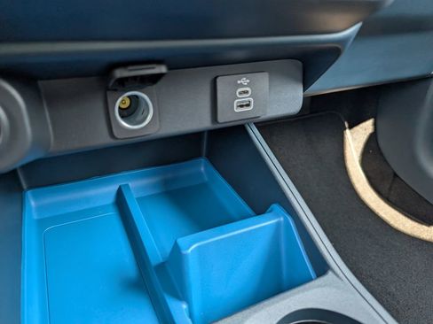 New 2025 Ford Maverick XLT w/ XLT Luxury Package FWD image 15