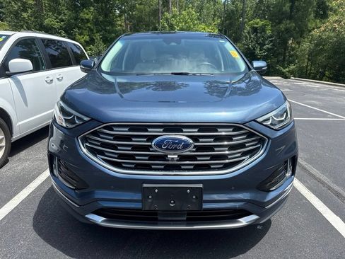Used 2019 Ford Edge Titanium w/ Equipment Group 301A FWD image 6