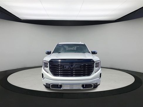 Used 2025 GMC Sierra 1500 Denali Ultimate AWD/4WD image 3