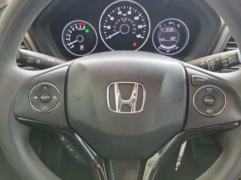 Used 2019 Honda HR-V LX image 25