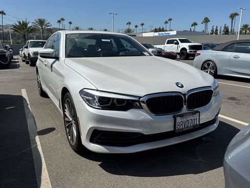 Used 2020 BMW 530i w/ Convenience Package RWD image 2