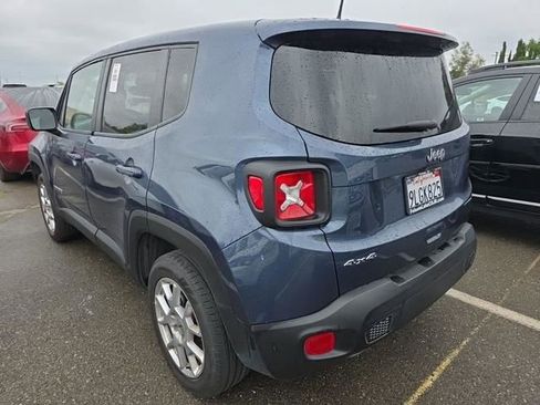 Used 2023 Jeep Renegade Latitude image 3