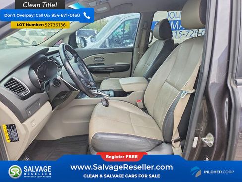 Used 2018 Kia Sedona LX w/ LX Essentials Premium Package FWD image 9