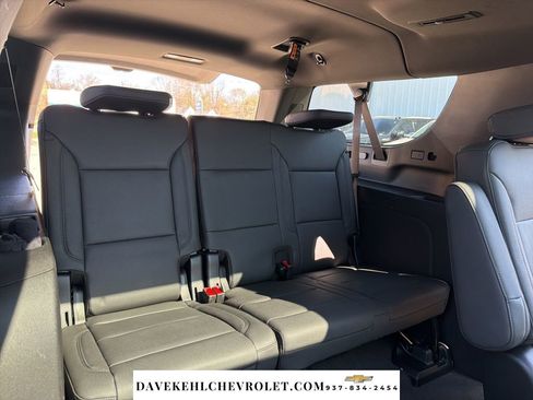 Used 2026 Chevrolet Suburban Z71 w/ Comfort Package image 25