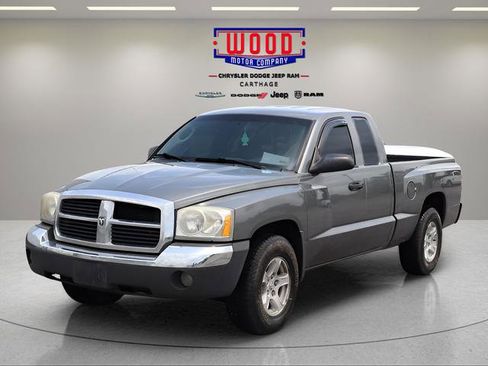 Used 2005 Dodge Dakota SLT w/ Interior Convenience Group RWD image 7