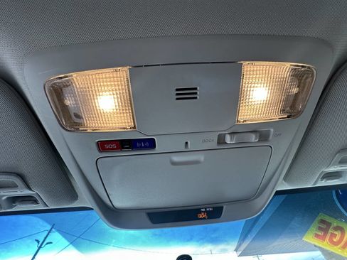 Used 2018 Subaru Outback 2.5i Premium image 16