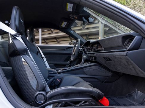 Certified 2026 Porsche 911 GT3 image 60