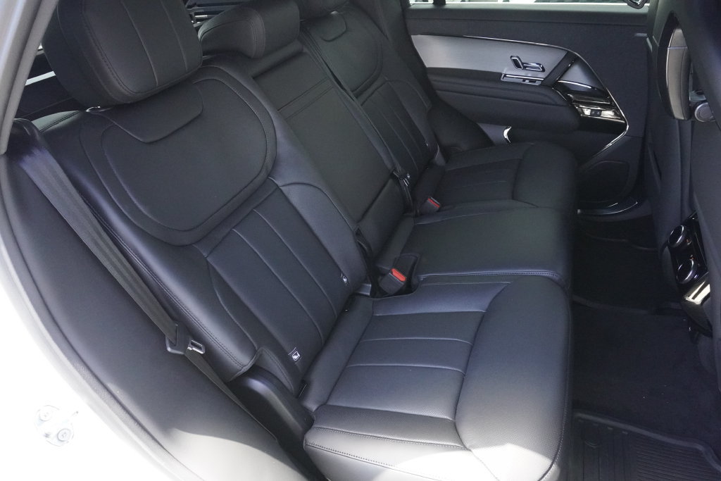 New 2026 Land Rover Range Rover Sport SE AWD/4WD image 27