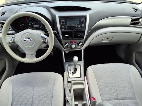 Used 2011 Subaru Forester 2.5X Premium AWD/4WD image 4