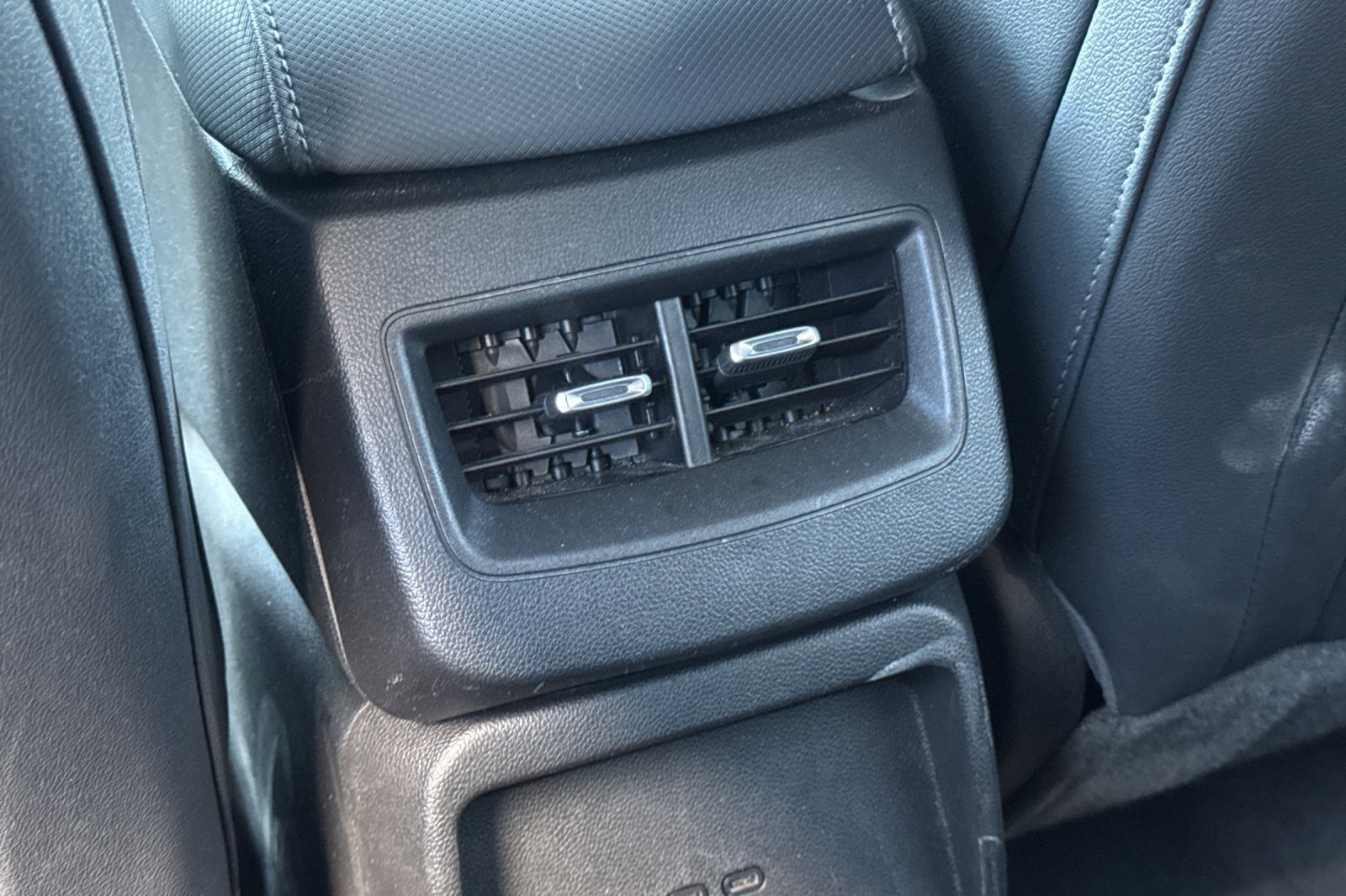 Used 2024 Chevrolet Equinox EV RS FWD image 39