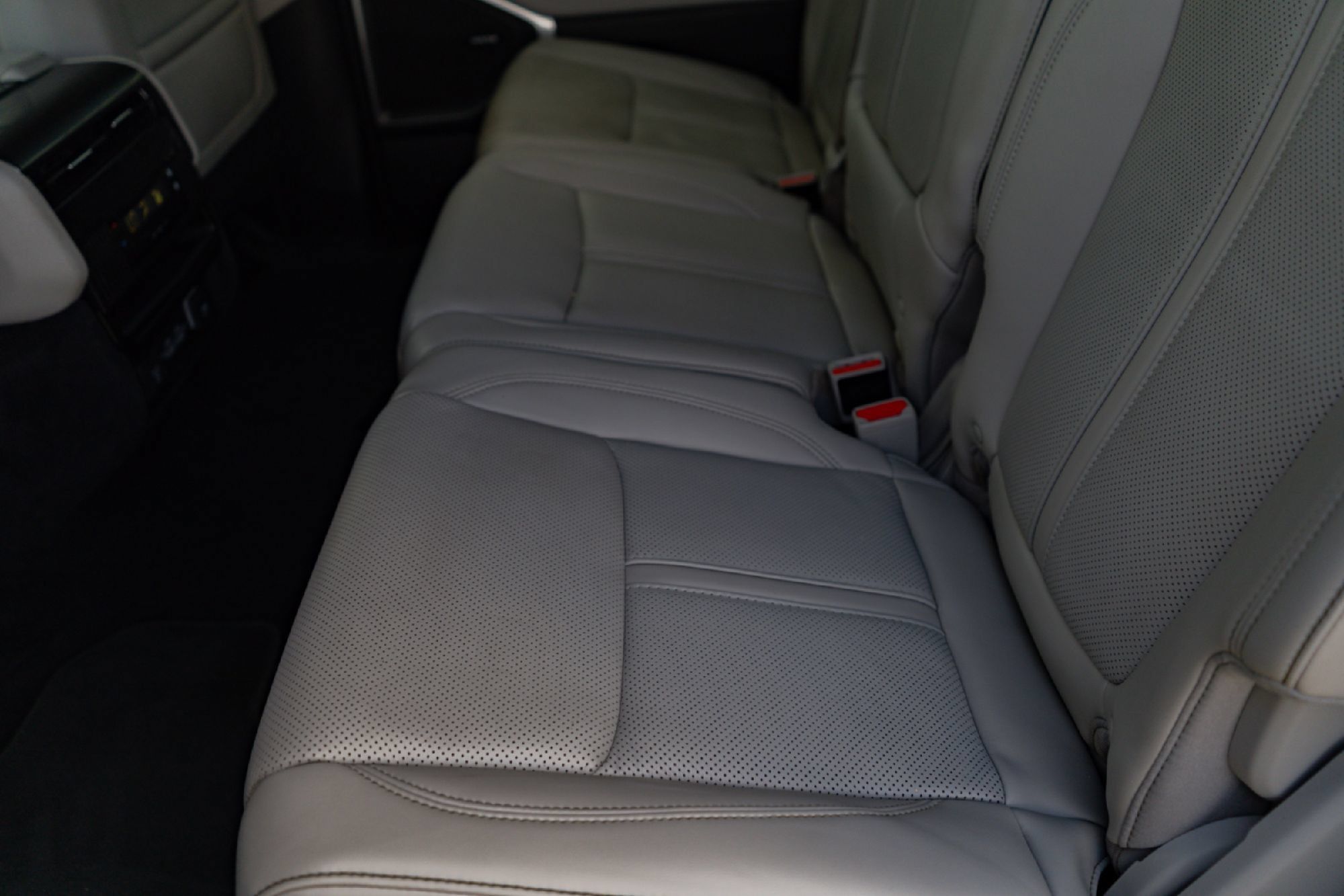 Used 2022 Jeep Wagoneer Series I w/ Premium Group I AWD/4WD image 23