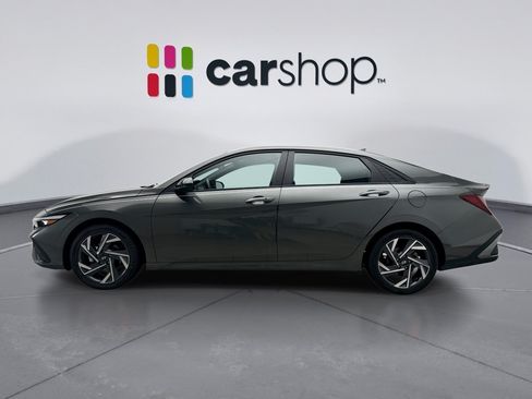 Used 2025 Hyundai Elantra Sport FWD image 2
