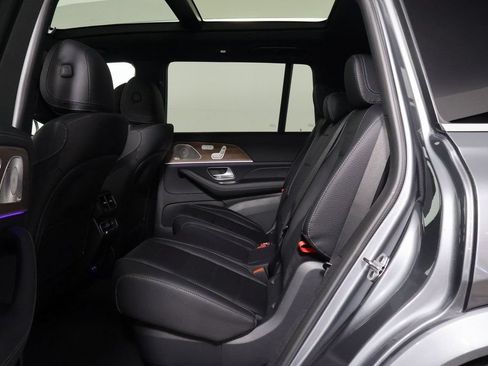 New 2026 Mercedes-Benz GLS 580 4MATIC image 6