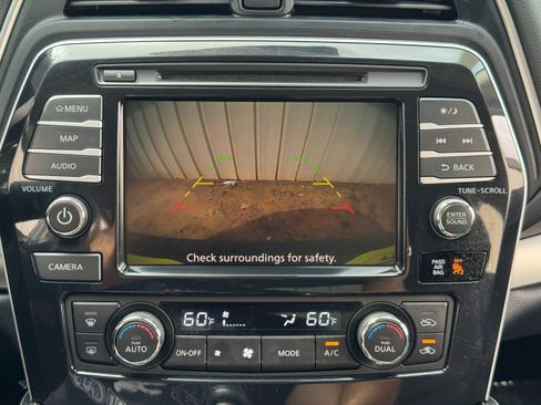 Used 2022 Nissan Maxima SV w/ Floor Mat Group FWD image 24