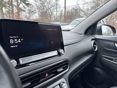 Certified 2023 Hyundai Kona Limited image 18