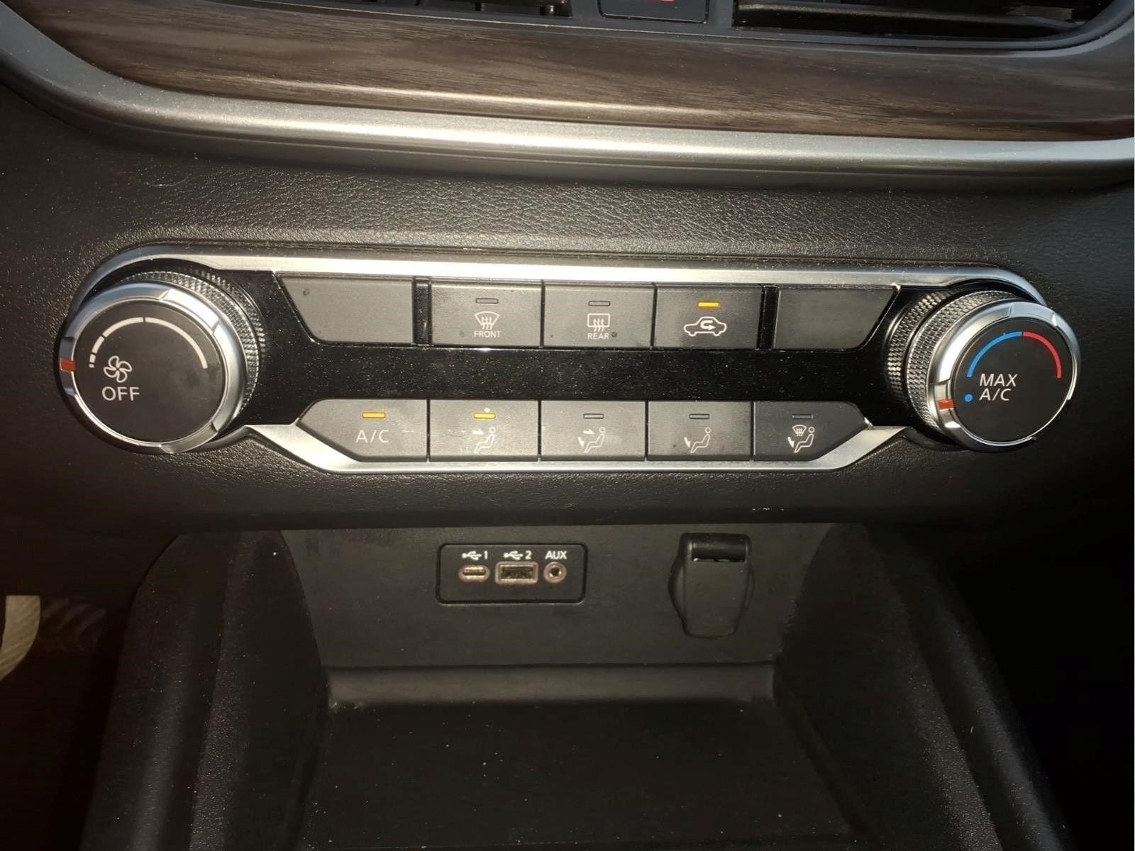 Used 2025 Nissan Altima 2.5 SV FWD image 13