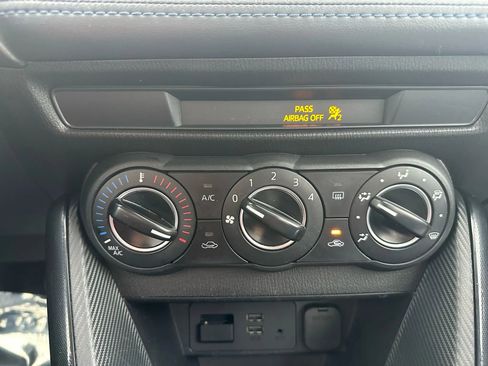 Used 2018 Toyota Yaris iA image 35