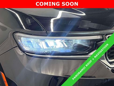 Used 2023 Jeep Grand Cherokee Limited AWD/4WD image 10