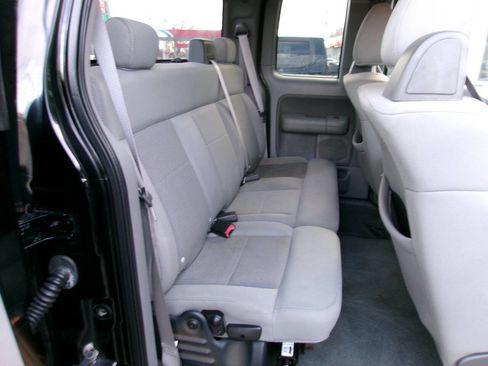 Used 2006 Ford F150 XLT image 11