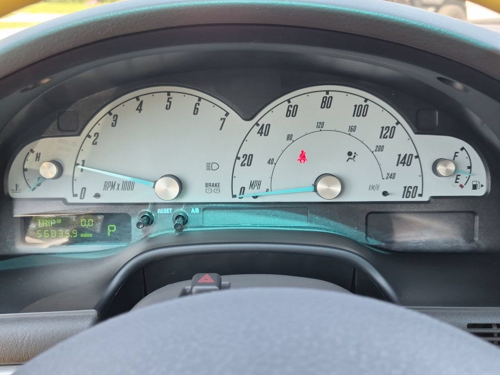 Used 2002 Ford Thunderbird RWD image 11