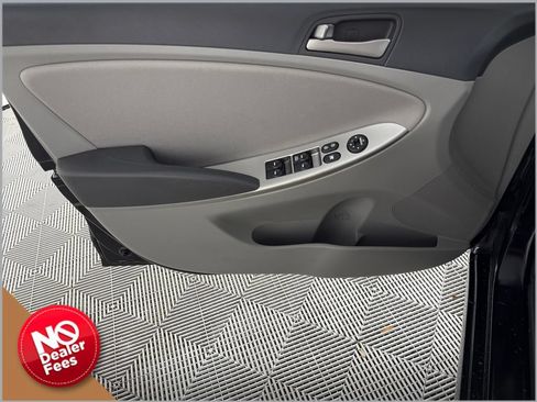 Used 2016 Hyundai Accent SE FWD image 7
