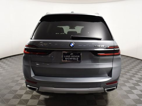 Used 2024 BMW X7 xDrive40i w/ Premium Package image 5