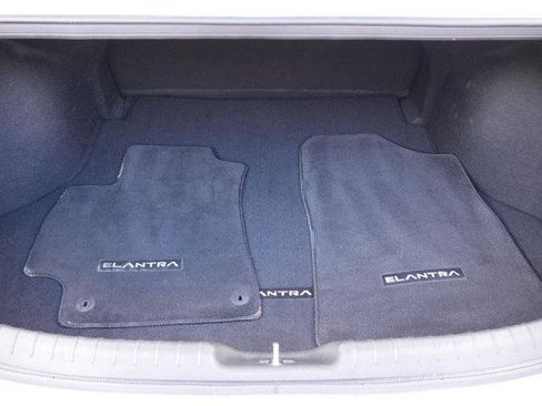 Used 2023 Hyundai Elantra SEL image 6