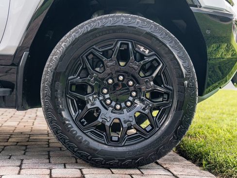 Used 2025 GMC Hummer EV 2X AWD/4WD image 15