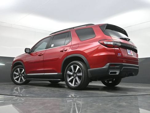 Used 2023 Honda Pilot Elite image 32