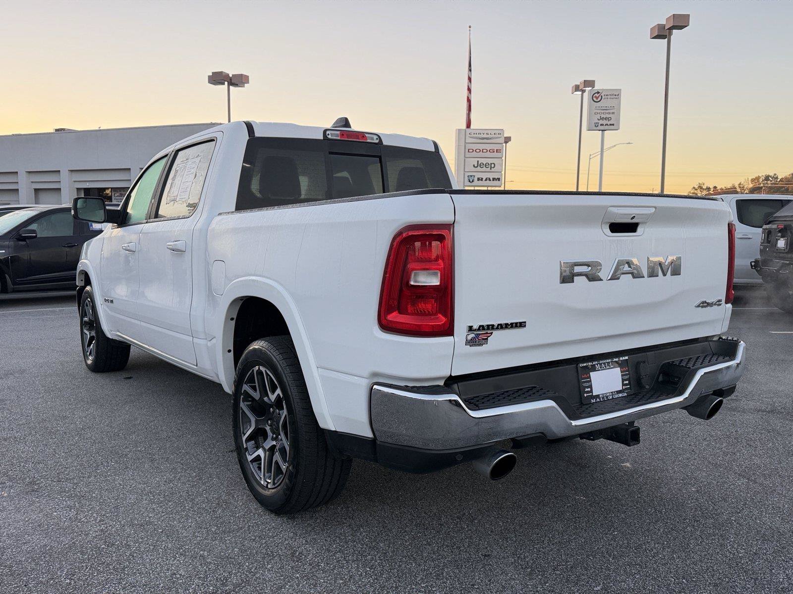 Used 2026 RAM 1500 Laramie AWD/4WD image 7