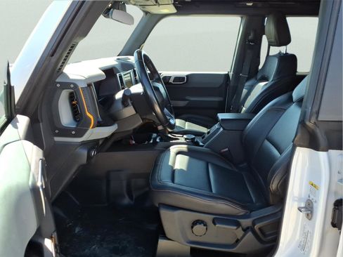 Used 2021 Ford Bronco Badlands image 15