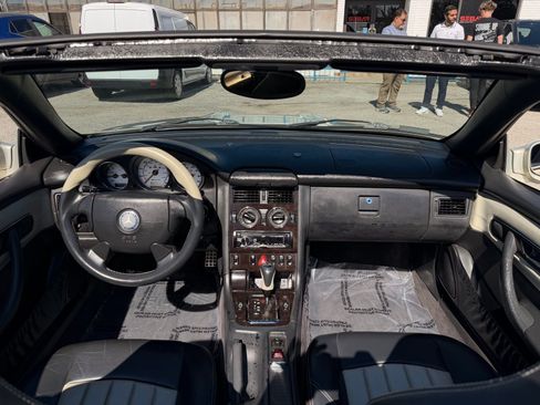 Used 2002 Mercedes-Benz SLK 32 AMG image 23