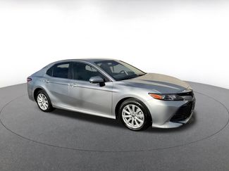 Used 2018 Toyota Camry LE video 2