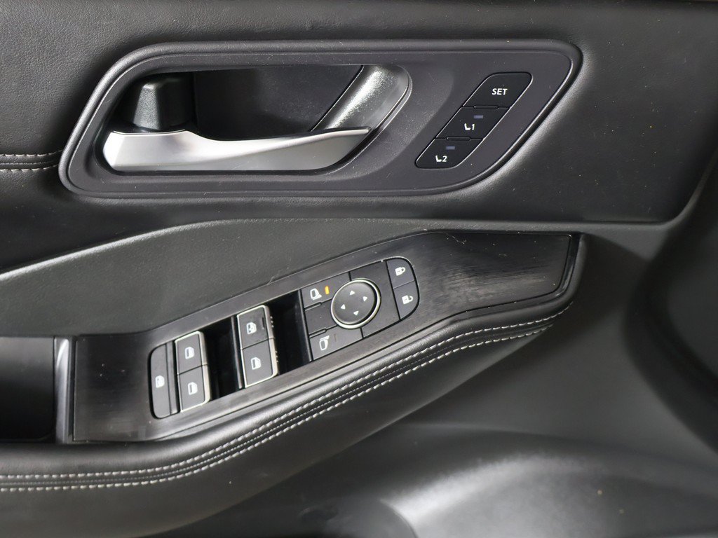 Used 2023 Nissan Rogue SL FWD image 33