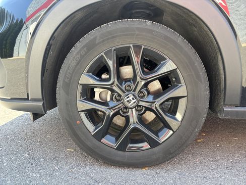 Used 2025 Honda HR-V Sport image 11