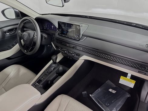 New 2025 Honda Accord LX image 33