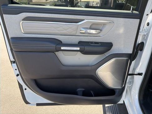 Used 2022 RAM 1500 Limited AWD/4WD image 15