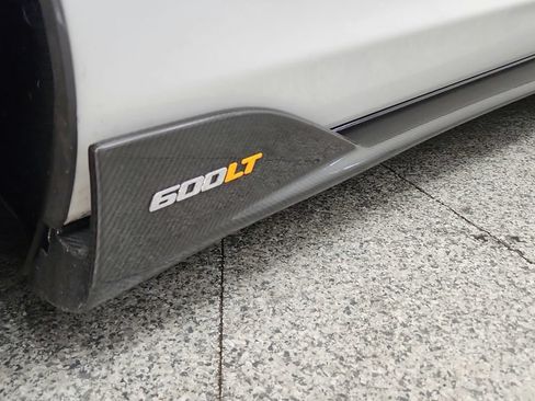 Used 2019 McLaren 600LT RWD image 16