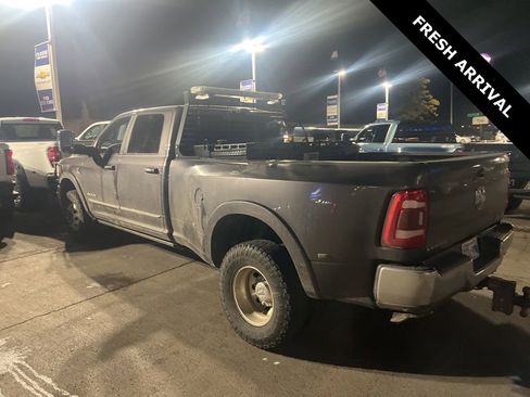 Used 2019 RAM 3500 Limited image 10