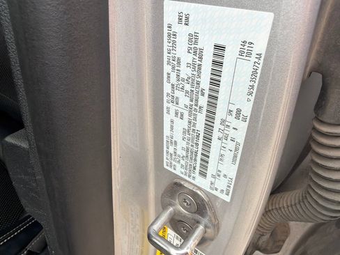 Used 2020 Ford Escape SEL AWD/4WD image 5