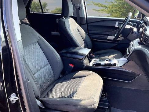 Certified 2023 Ford Explorer XLT AWD/4WD image 7