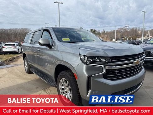 Used 2023 Chevrolet Suburban LT image 1
