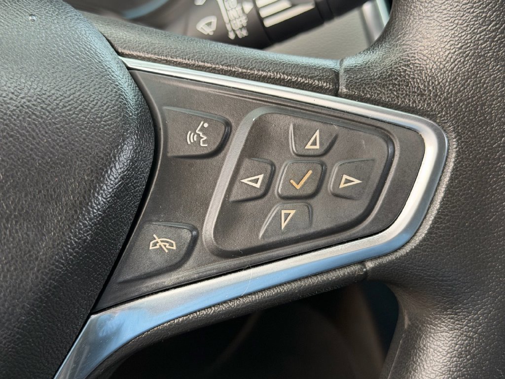 Certified 2018 Chevrolet Equinox LS FWD image 21