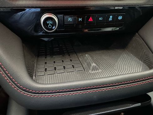 Certified 2025 Ford Explorer ST w/ Sun And Sound Package AWD/4WD image 38