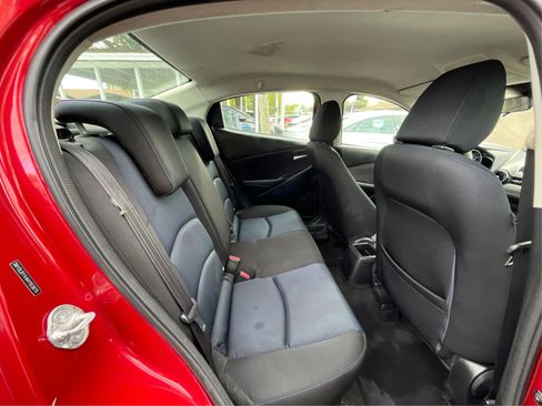 Used 2017 Toyota Yaris iA image 9