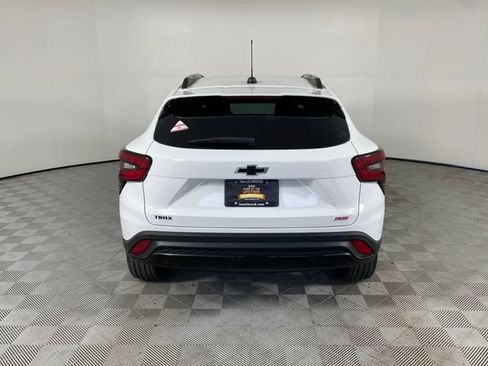 New 2026 Chevrolet Trax RS w/ Sunroof Package FWD image 13